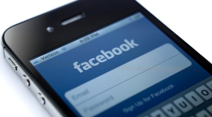 Over Half Of Daily Users Log On Via Smartphone Or Tablet To Facebook